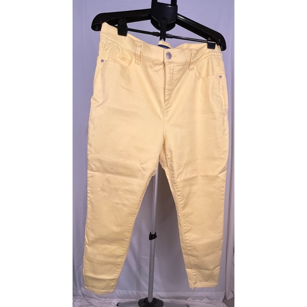 CELEBRITY BLUES Women's Yellow Cropped Pants Size‎ 18W